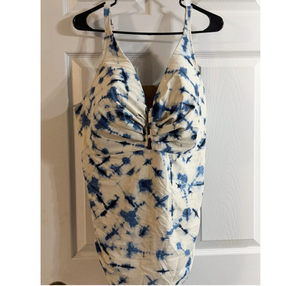 Cacique white and blue tie-dye tankini top 46DDD